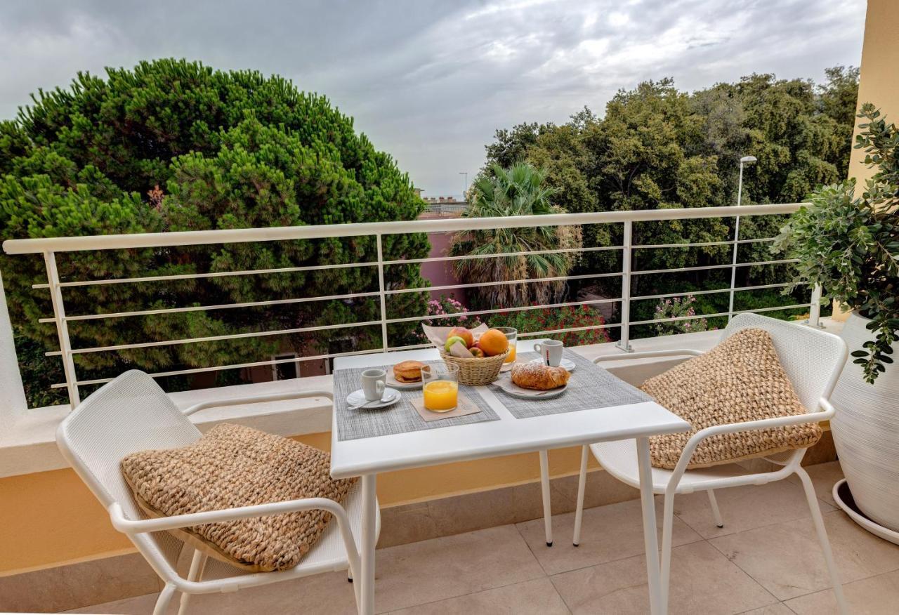 Arveskida Suite Apartment Cagliari Buitenkant foto