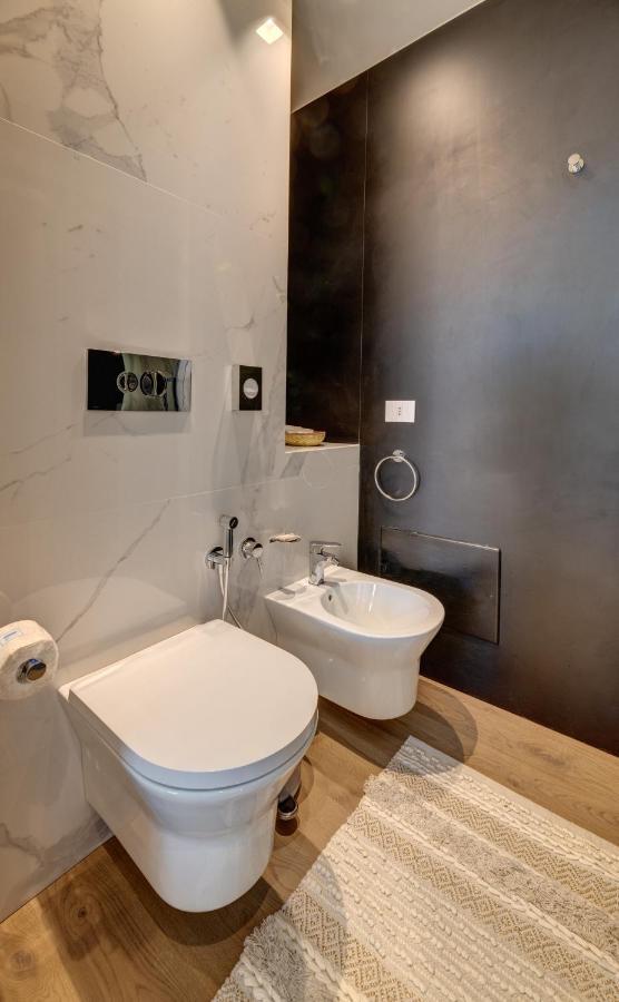 Arveskida Suite Apartment Cagliari Buitenkant foto