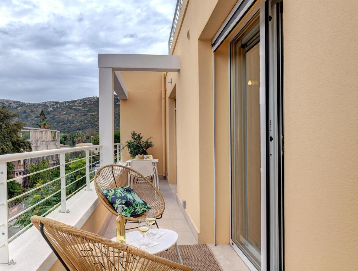 Arveskida Suite Apartment Cagliari Buitenkant foto